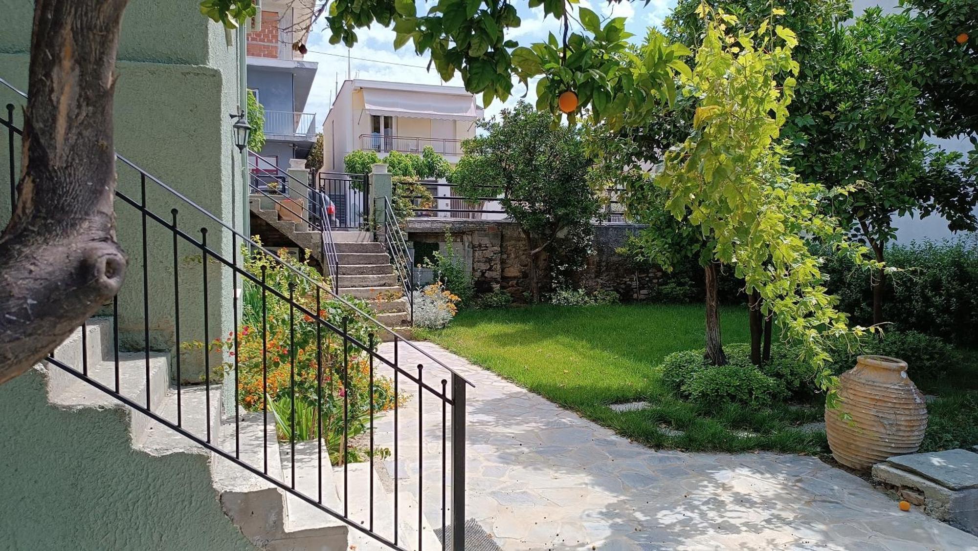 Betty'S Garden House Villa Nea Anchialos Exterior photo